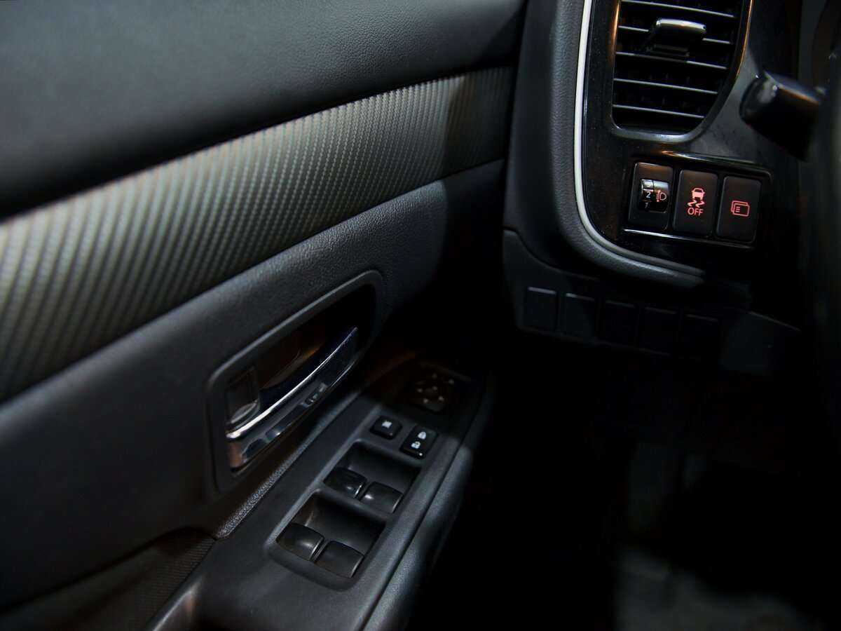 Mitsubishi Outlander, 2013 Фото №10