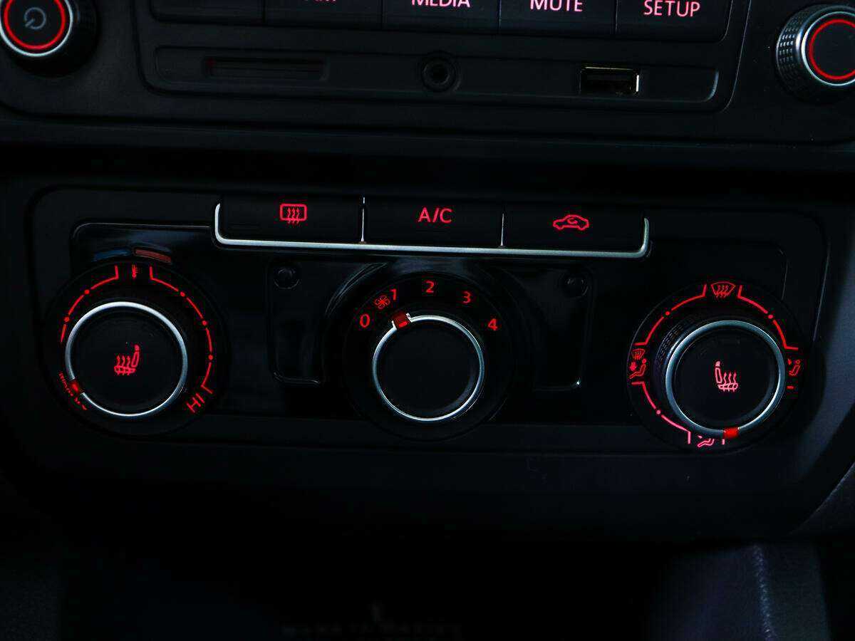 Volkswagen Jetta, 2016 Фото №15