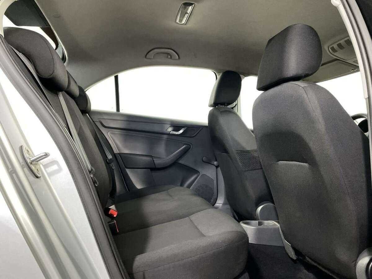 Skoda Rapid, 2016 Фото №15