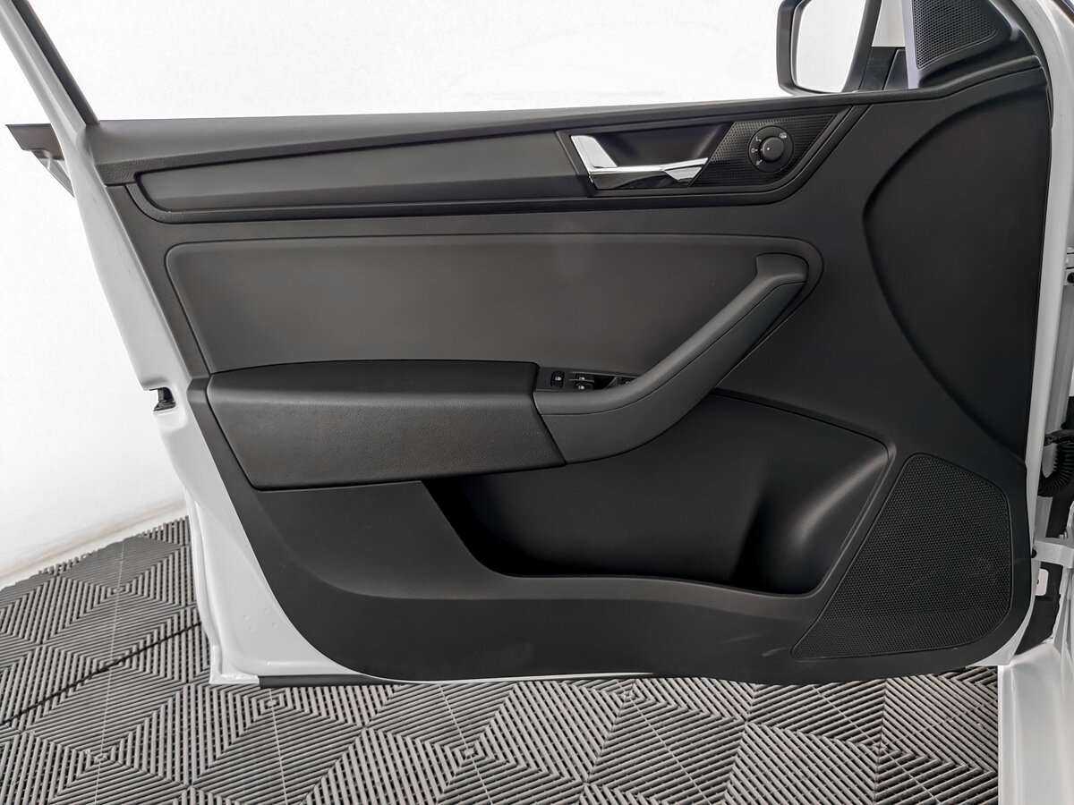 Skoda Rapid, 2017 Фото №15