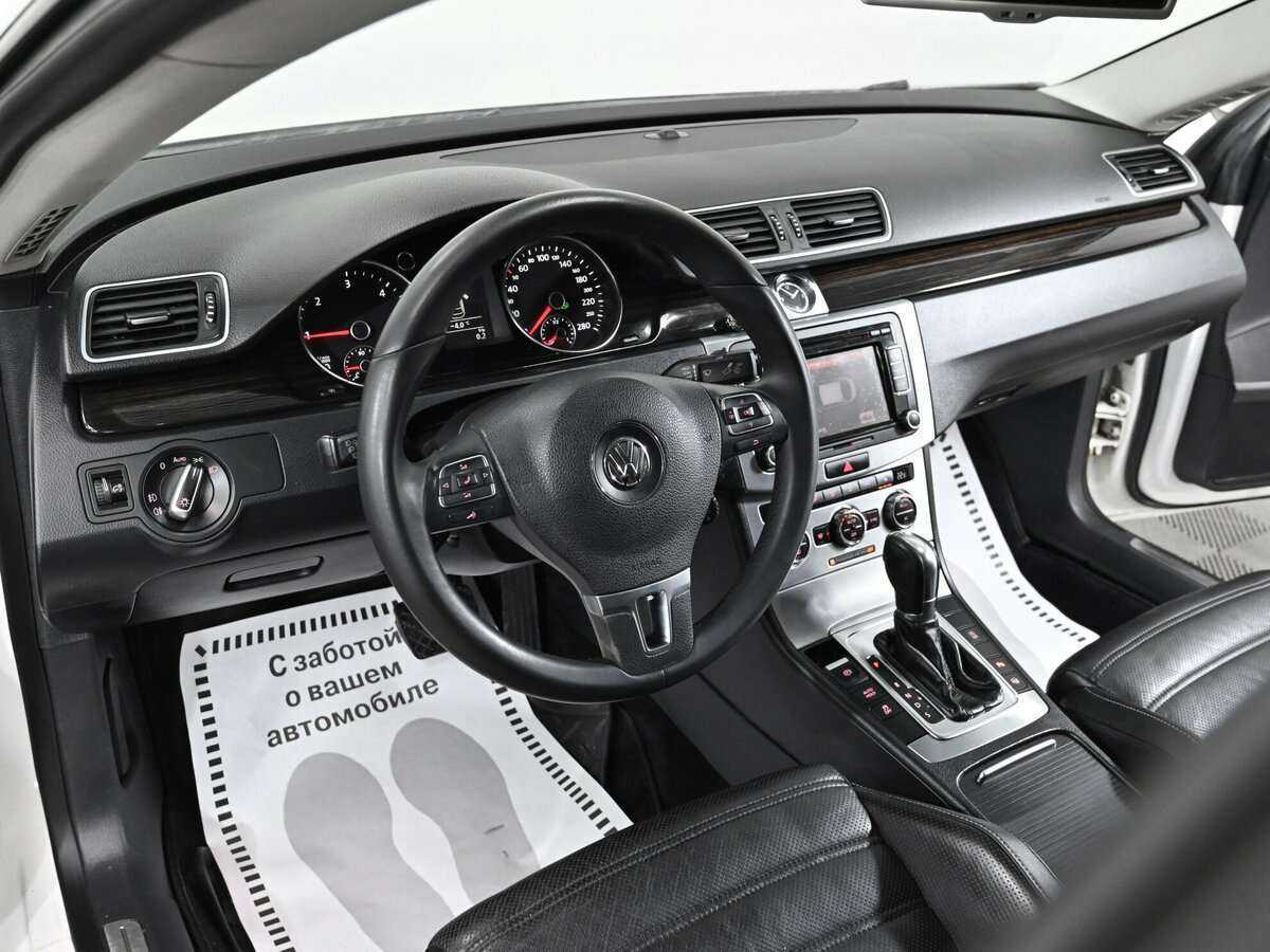 Volkswagen Passat CC, 2012 Фото №8