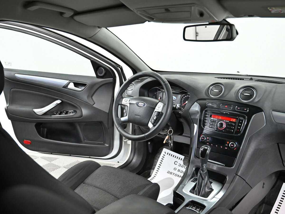 Ford Mondeo, 2013 Фото №10