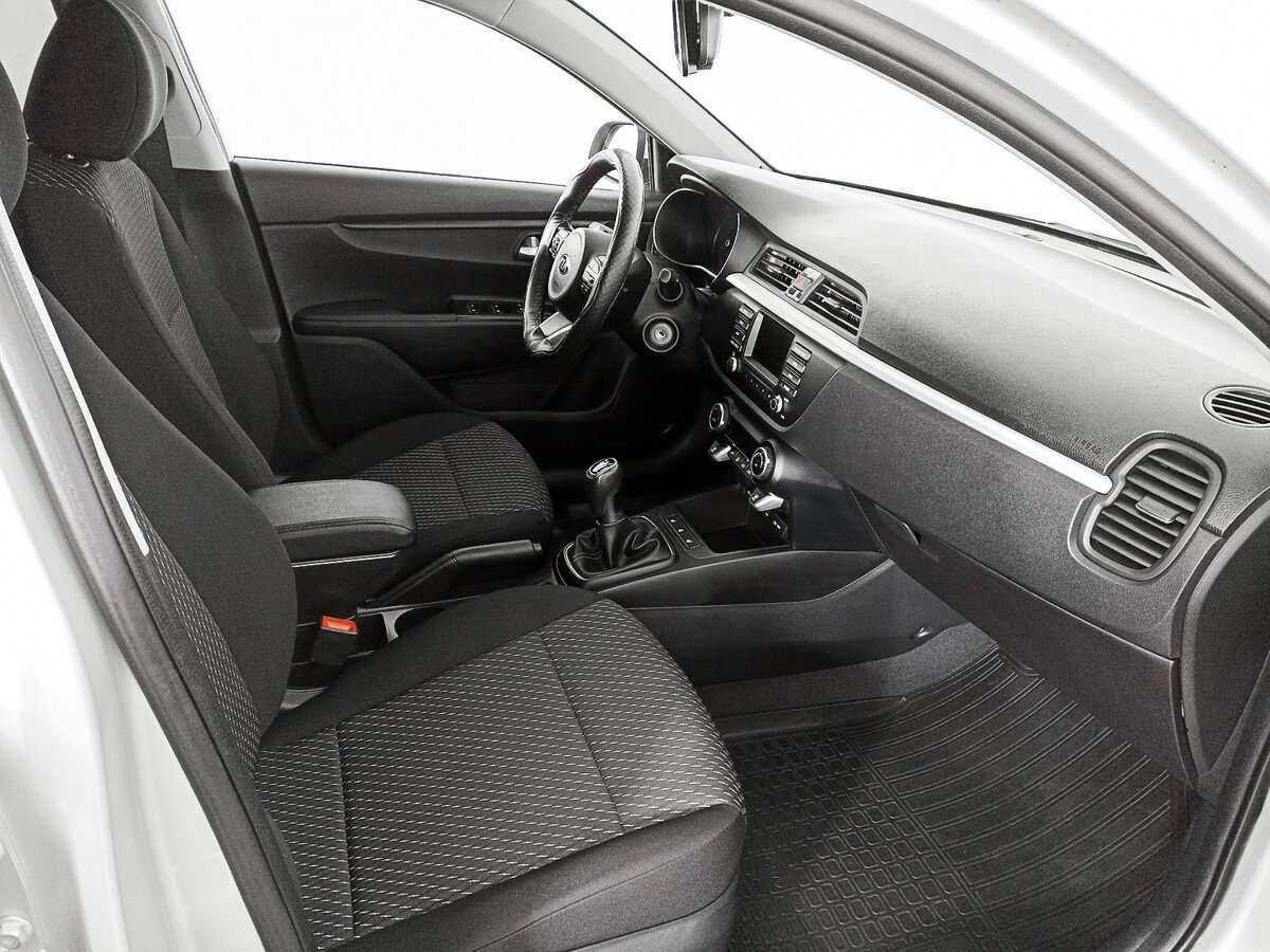 Kia Rio X-Line, 2020 Фото №11
