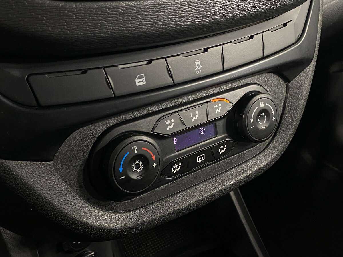 Lada (ВАЗ) Vesta SW, 2021 Фото №12