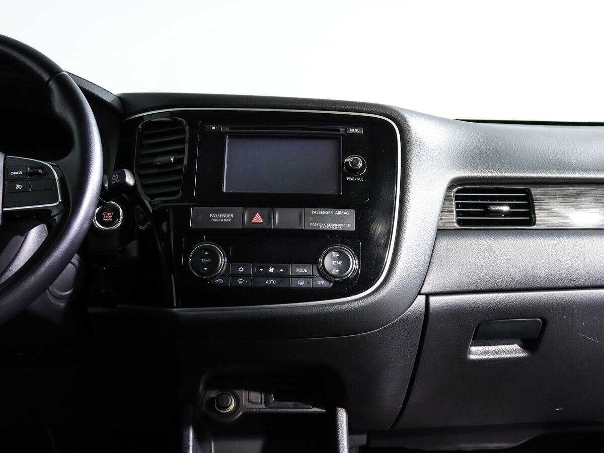 Mitsubishi Outlander, 2016 Фото №12