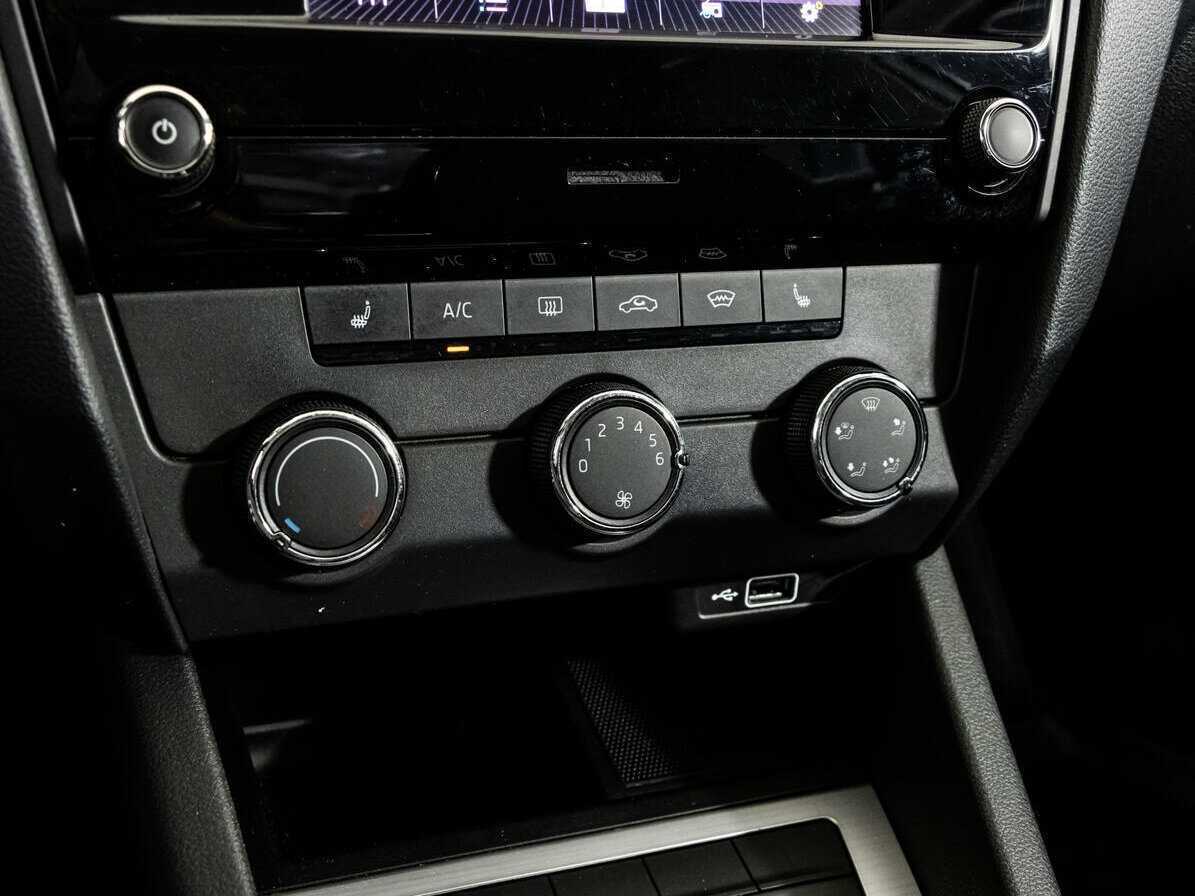 Skoda Octavia, 2018 Фото №14