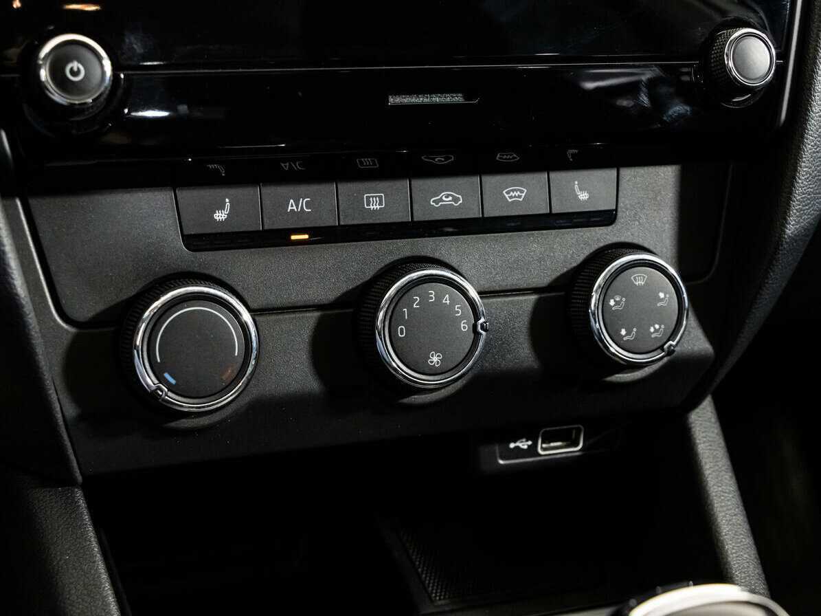 Skoda Octavia, 2018 Фото №14