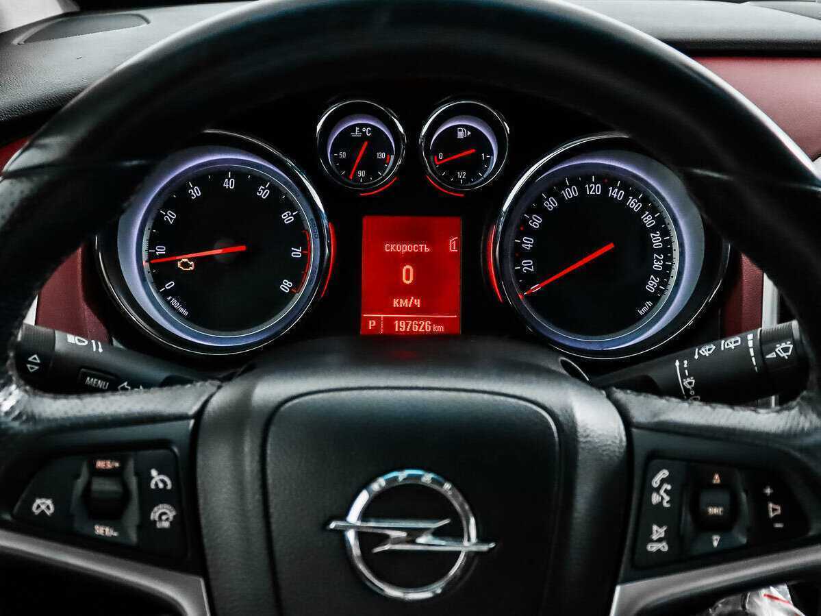 Opel Astra GTC, 2012 Фото №15