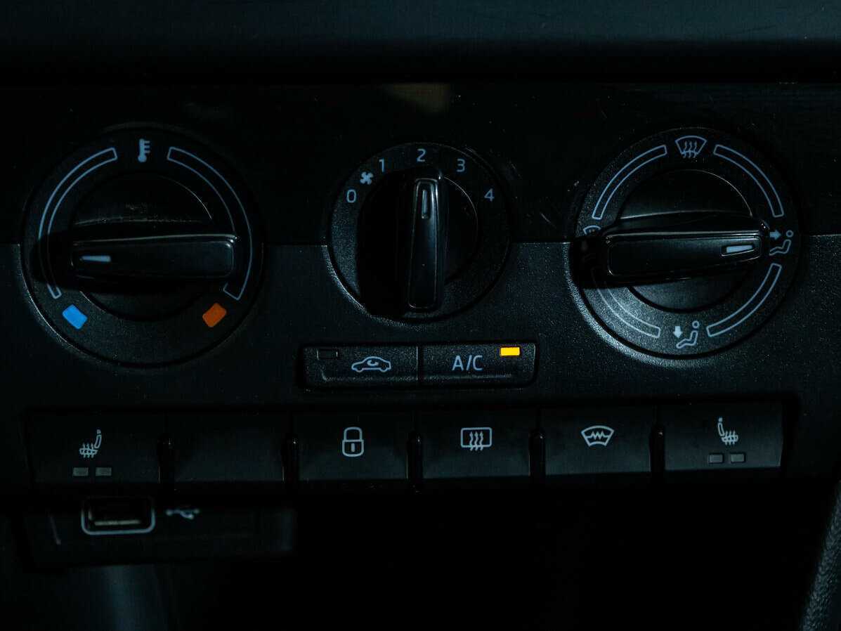 Skoda Rapid, 2019 Фото №11