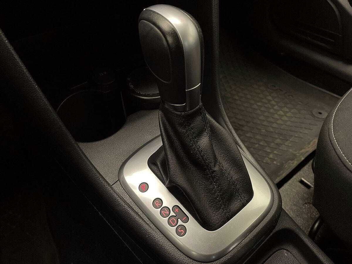 Volkswagen Polo, 2018 Фото №16