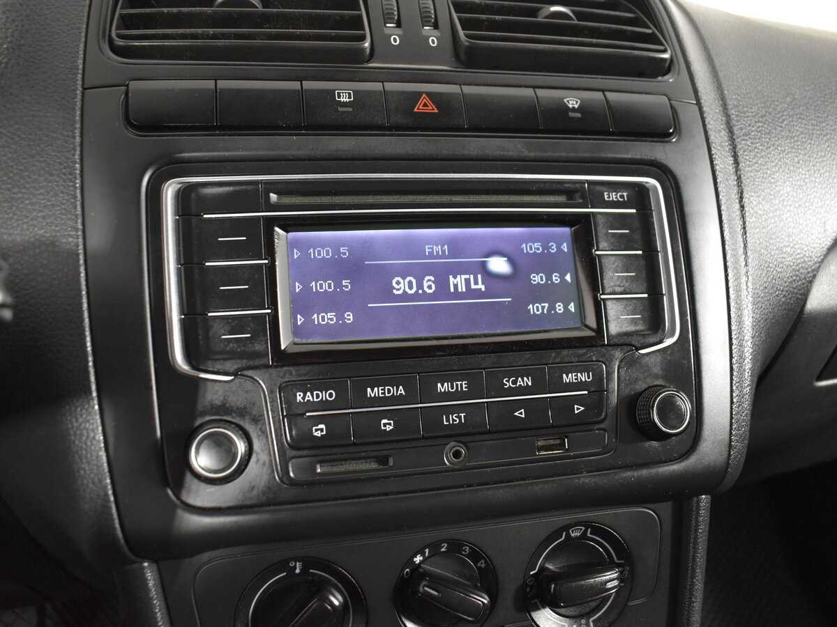 Volkswagen Polo, 2019 Фото №12