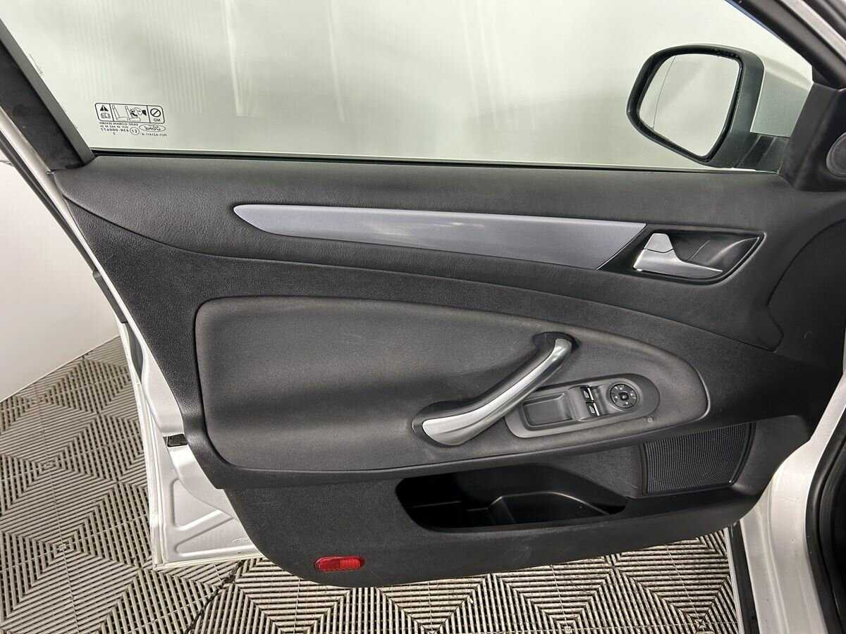 Ford Mondeo, 2012 Фото №8