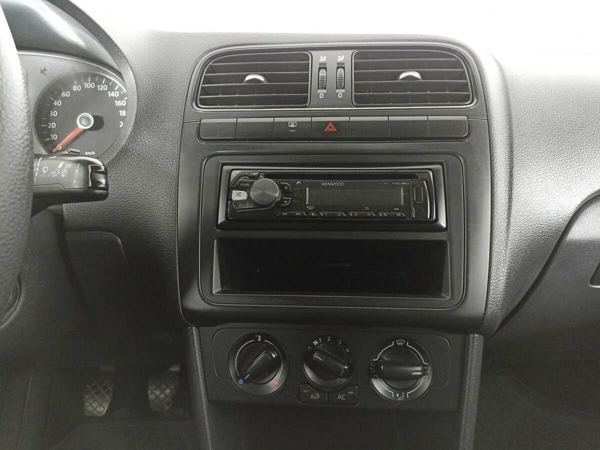 Volkswagen Polo, 2014 Фото №13