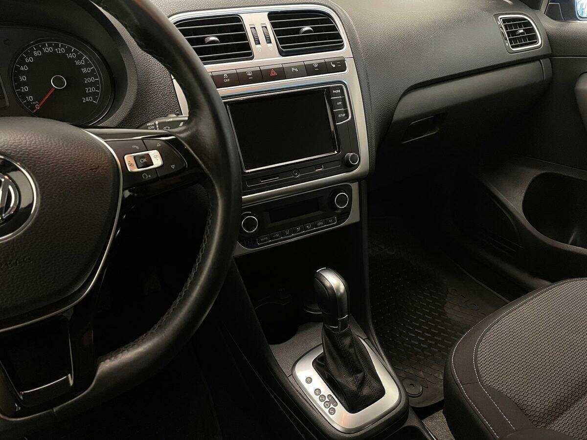 Volkswagen Polo, 2018 Фото №15