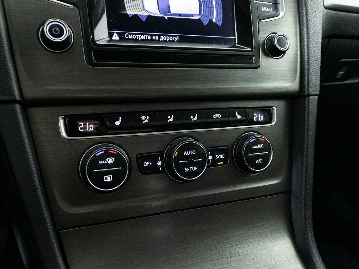 Volkswagen Golf, 2012 Фото №17