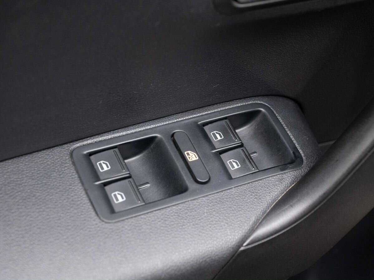 Volkswagen Polo, 2016 Фото №17