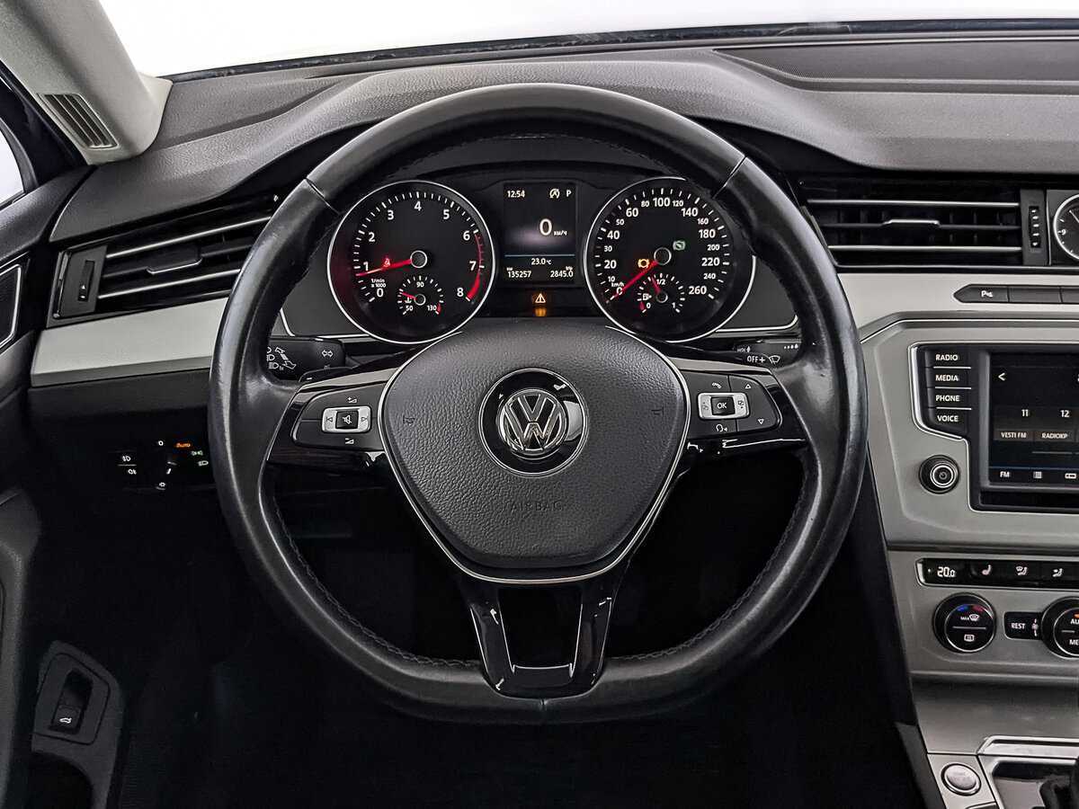 Volkswagen Passat, 2016 Фото №21