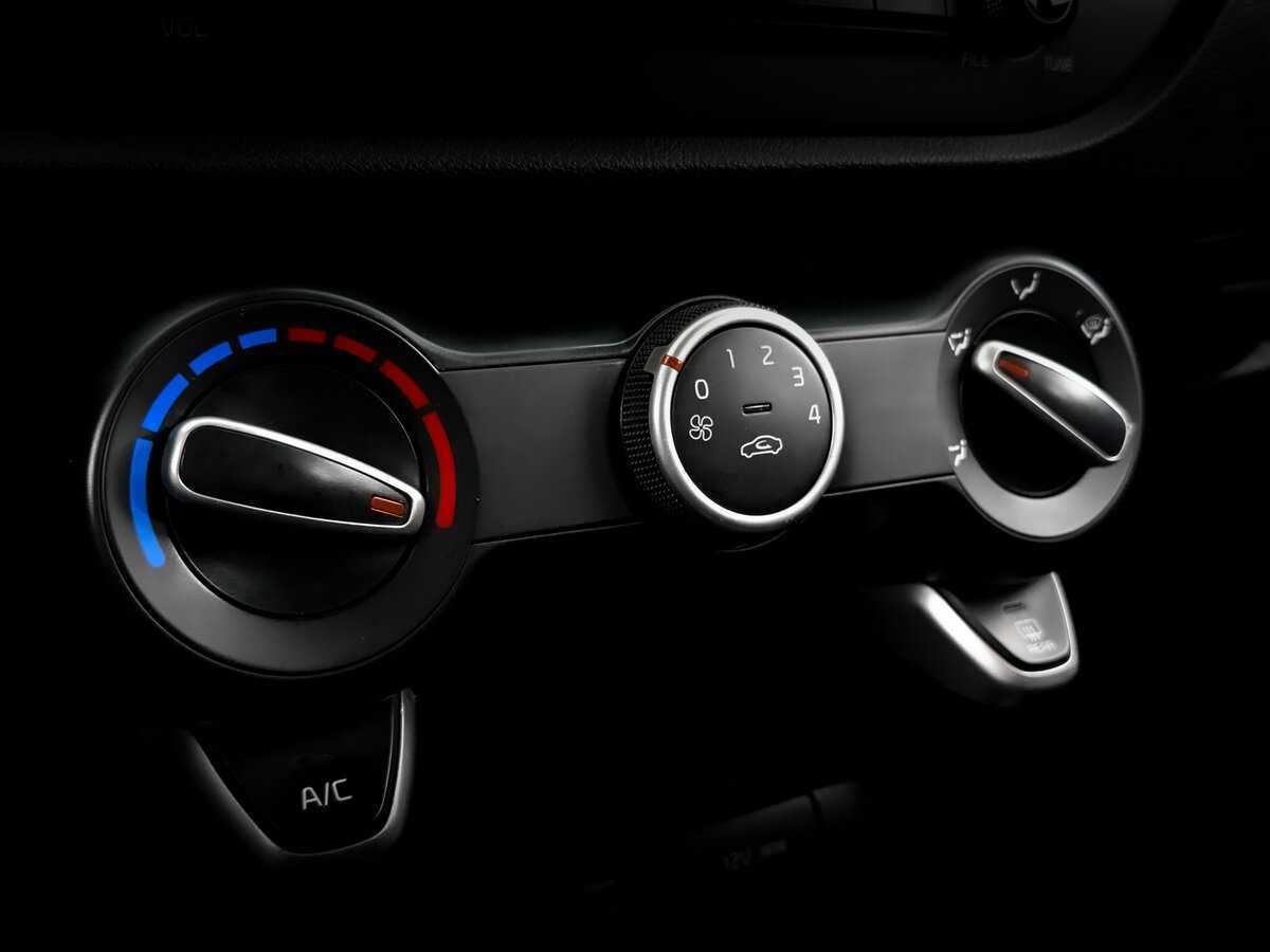 Kia Rio X-Line, 2020 Фото №23