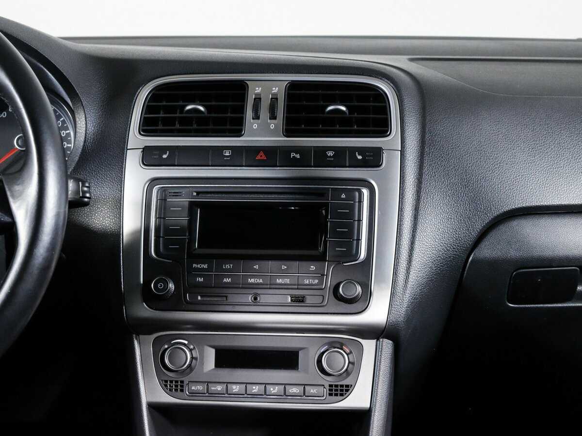 Volkswagen Polo, 2018 Фото №13