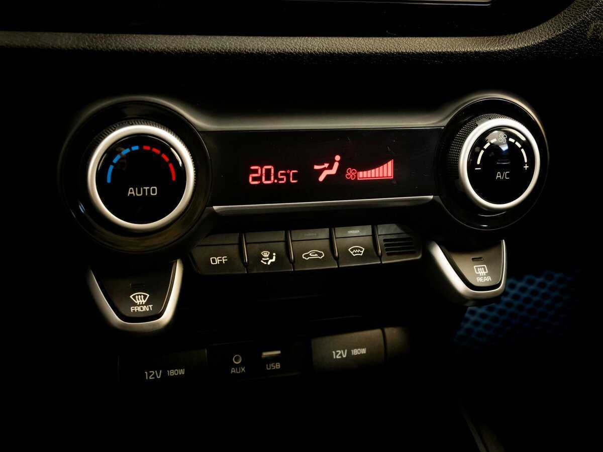 Kia Rio X-Line, 2018 Фото №11