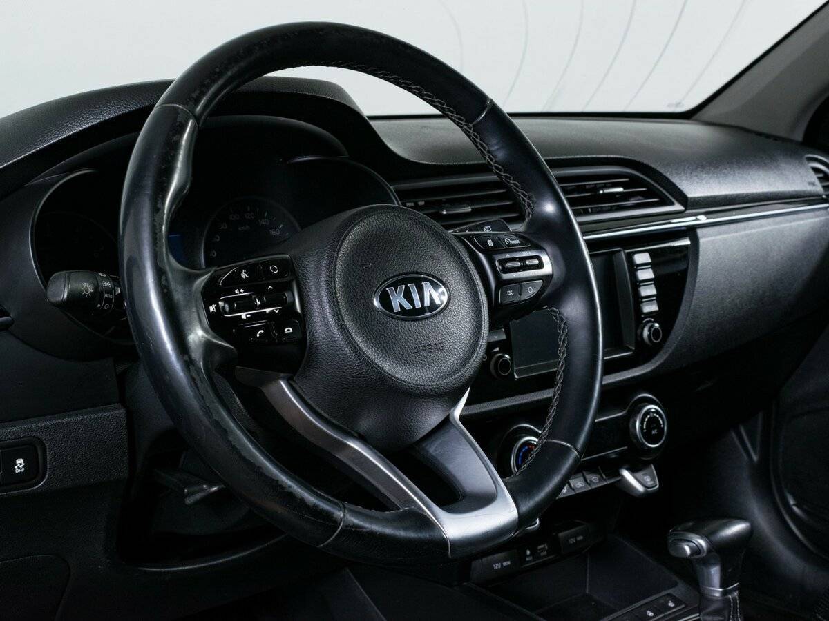 Kia Rio X-Line, 2019 Фото №12