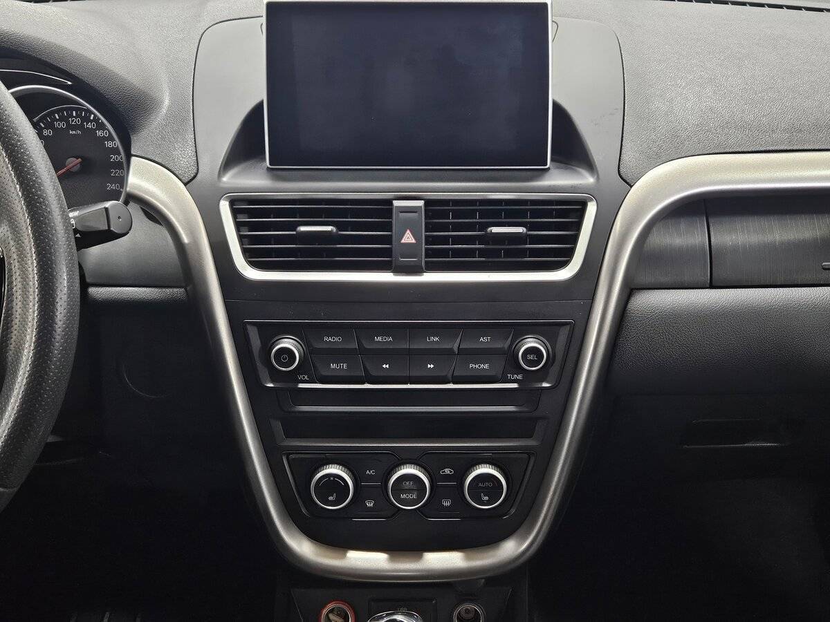 FAW Besturn X80, 2020 Фото №14