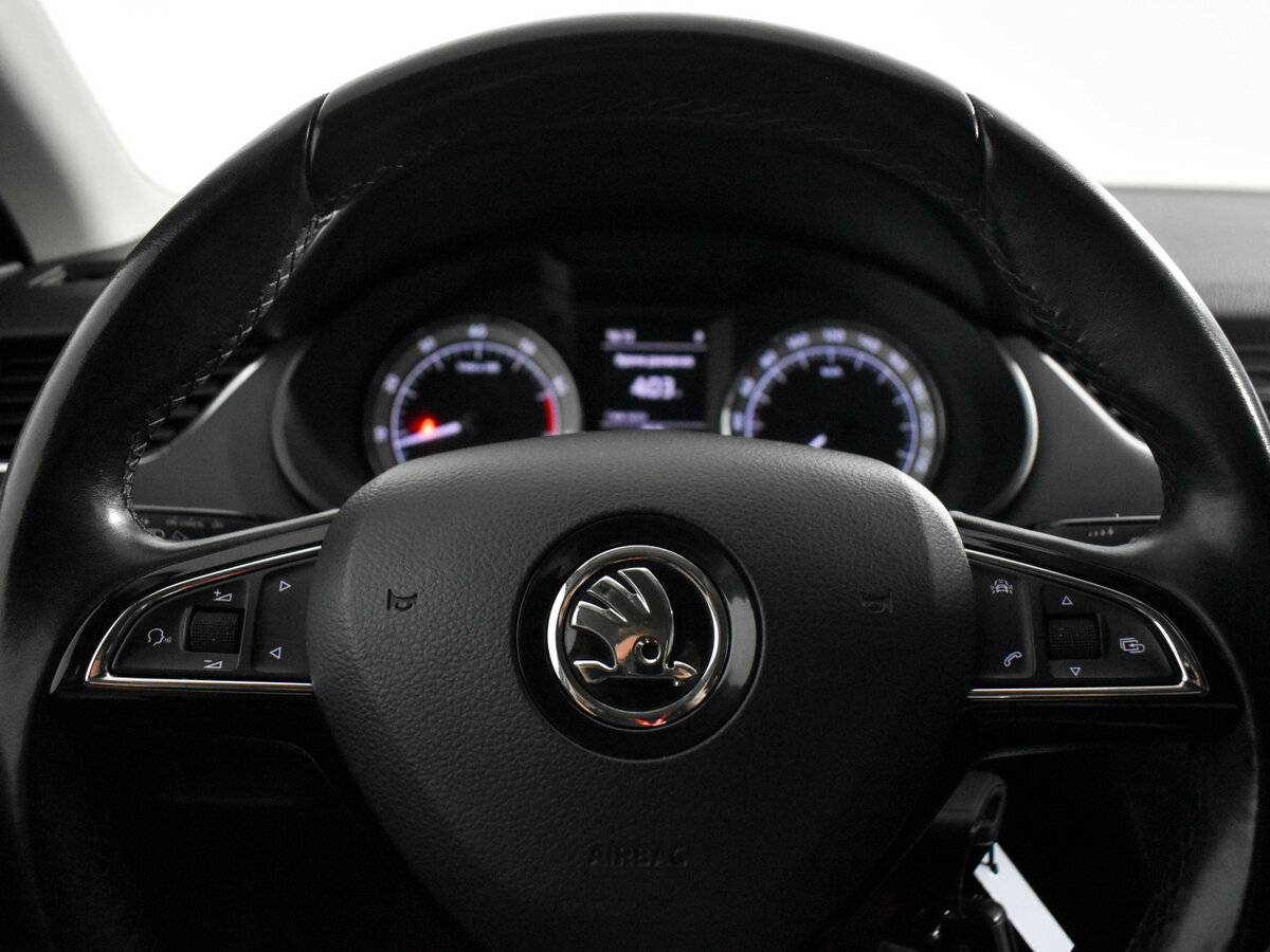 Skoda Octavia III (A7) Рестайлинг, 2017 Фото №17